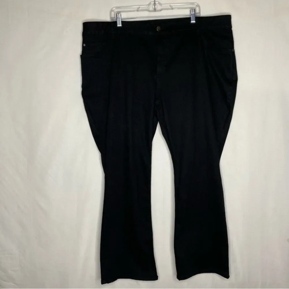 Lee Black 5 Pocket Mid Rise Regular Fit Boot Cut Jeans Plus Size Petite 26WP